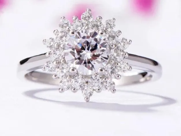 925 Silver / Rose Gold Colored Silver Halo Moissanite Ring 0.7ct