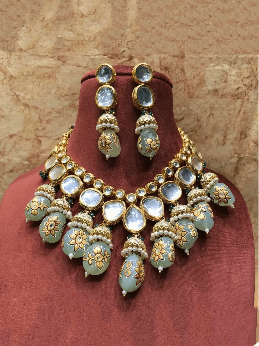 Big Kundan With Jumki Hanging