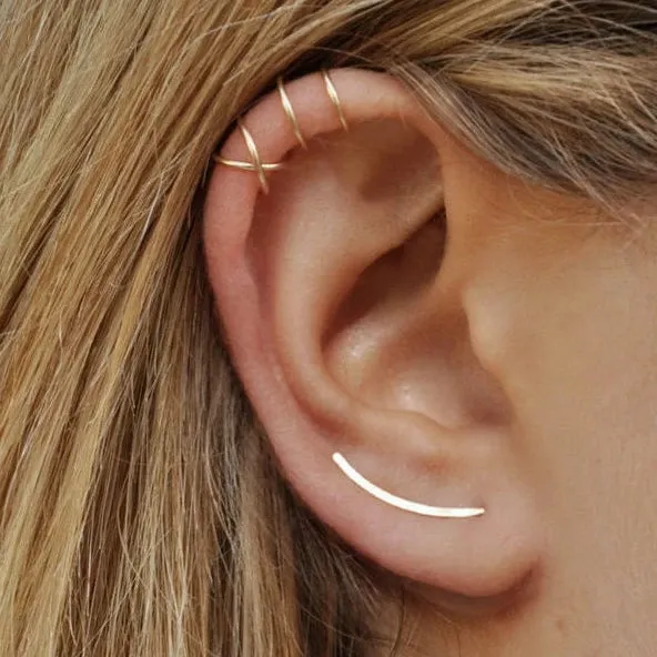 Chic Curve Bar Ear Climber