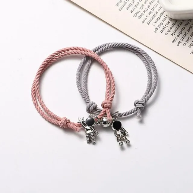 Couple Bracelet Astronaut Small Rubber Band to Send Girlfriend Boyfriend Magnet Stone Bell Bracelet Knot Head Rope Jewelry