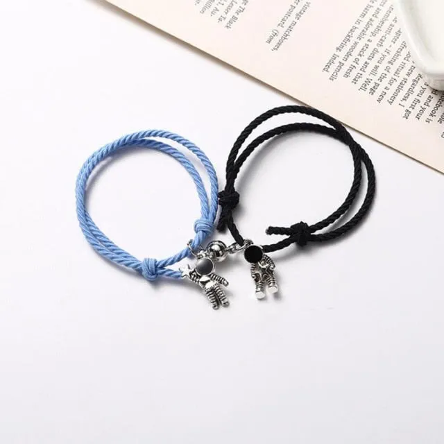 Couple Bracelet Astronaut Small Rubber Band to Send Girlfriend Boyfriend Magnet Stone Bell Bracelet Knot Head Rope Jewelry