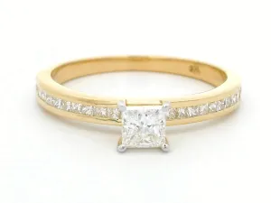 Elegant 0.35 Carat Princess Cut Diamond Ring.