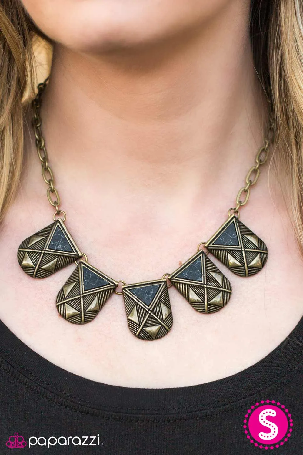 Paparazzi Necklace ~ So AMAZON-ing!  - Brass