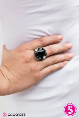 Paparazzi Ring ~ Big Talk - Black