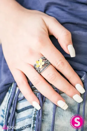 Paparazzi Ring ~ Fiji Fling - Yellow