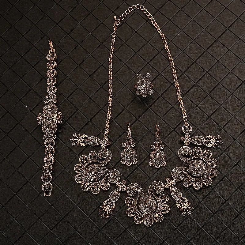 Queen Kamaria Jewellery Set