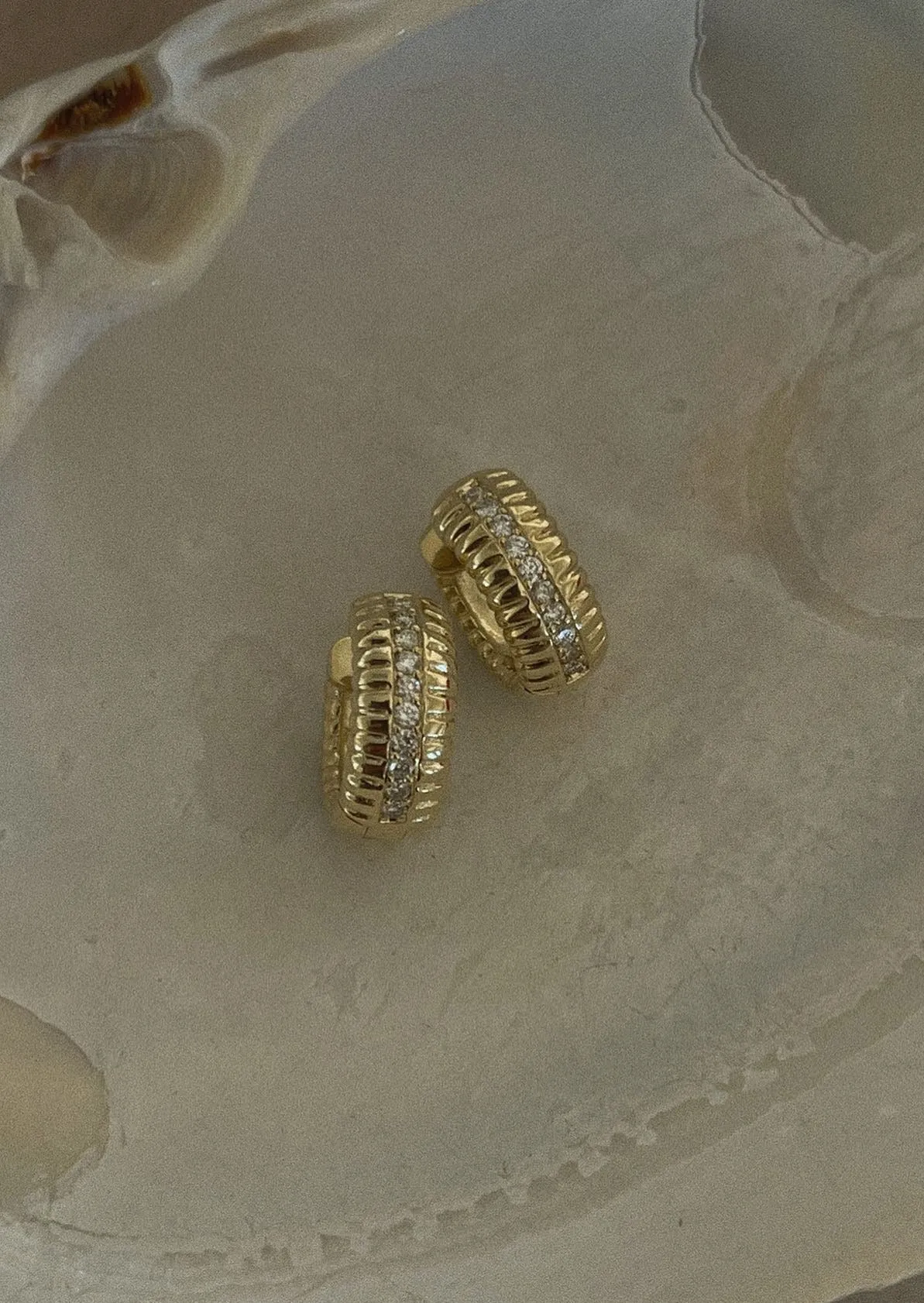 Solis Ribbed Pavé Diamond Earrings